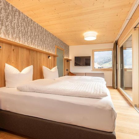 Pension Gulla - Ferienhaus Appartements B&B นอยชติฟ อิม ชตูไปทัล ภายนอก รูปภาพ