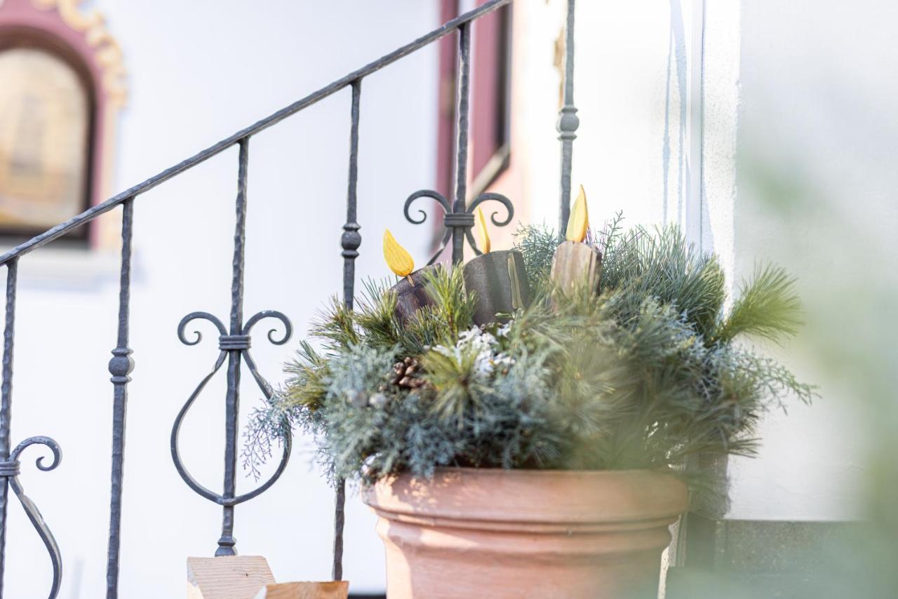Pension Gulla - Ferienhaus Appartements B&B นอยชติฟ อิม ชตูไปทัล ภายนอก รูปภาพ