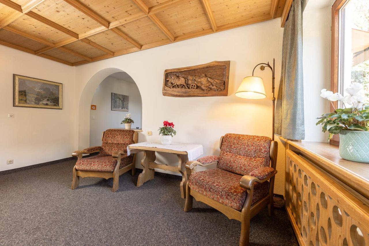 Pension Gulla - Ferienhaus Appartements B&B นอยชติฟ อิม ชตูไปทัล ภายนอก รูปภาพ