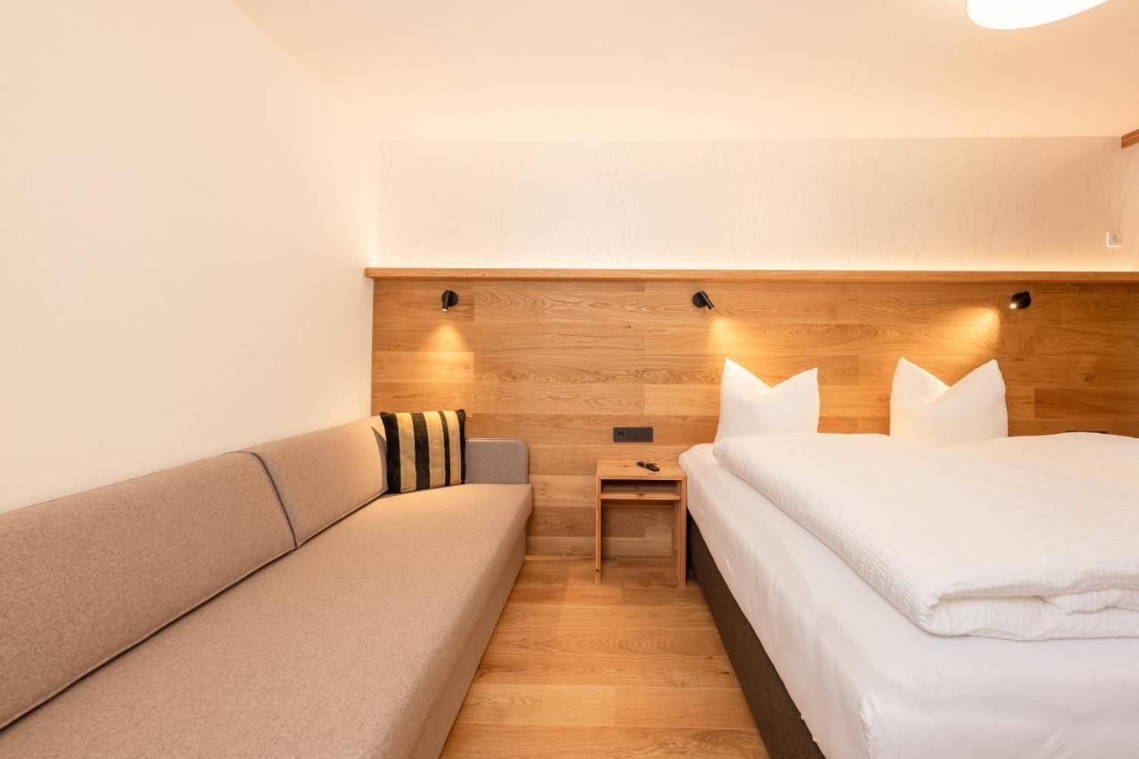 Pension Gulla - Ferienhaus Appartements B&B นอยชติฟ อิม ชตูไปทัล ภายนอก รูปภาพ