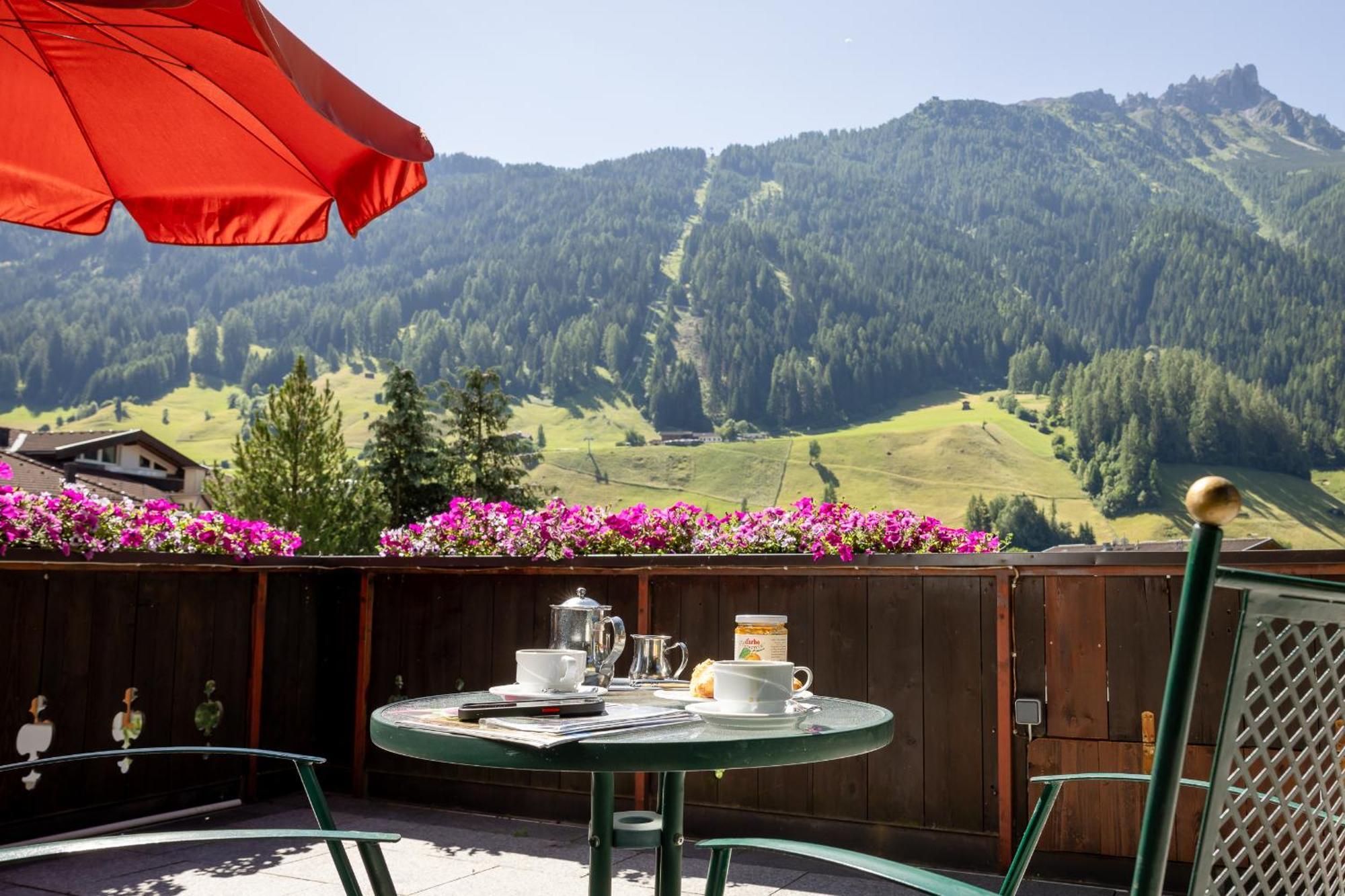 Pension Gulla - Ferienhaus Appartements B&B นอยชติฟ อิม ชตูไปทัล ภายนอก รูปภาพ