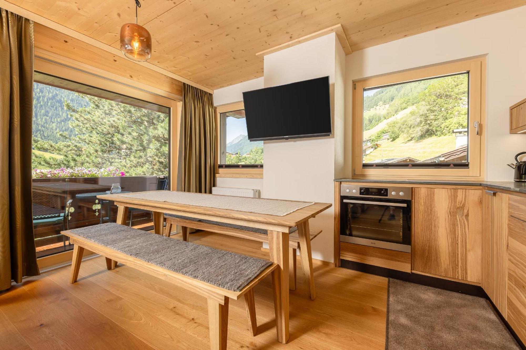 Pension Gulla - Ferienhaus Appartements B&B นอยชติฟ อิม ชตูไปทัล ภายนอก รูปภาพ