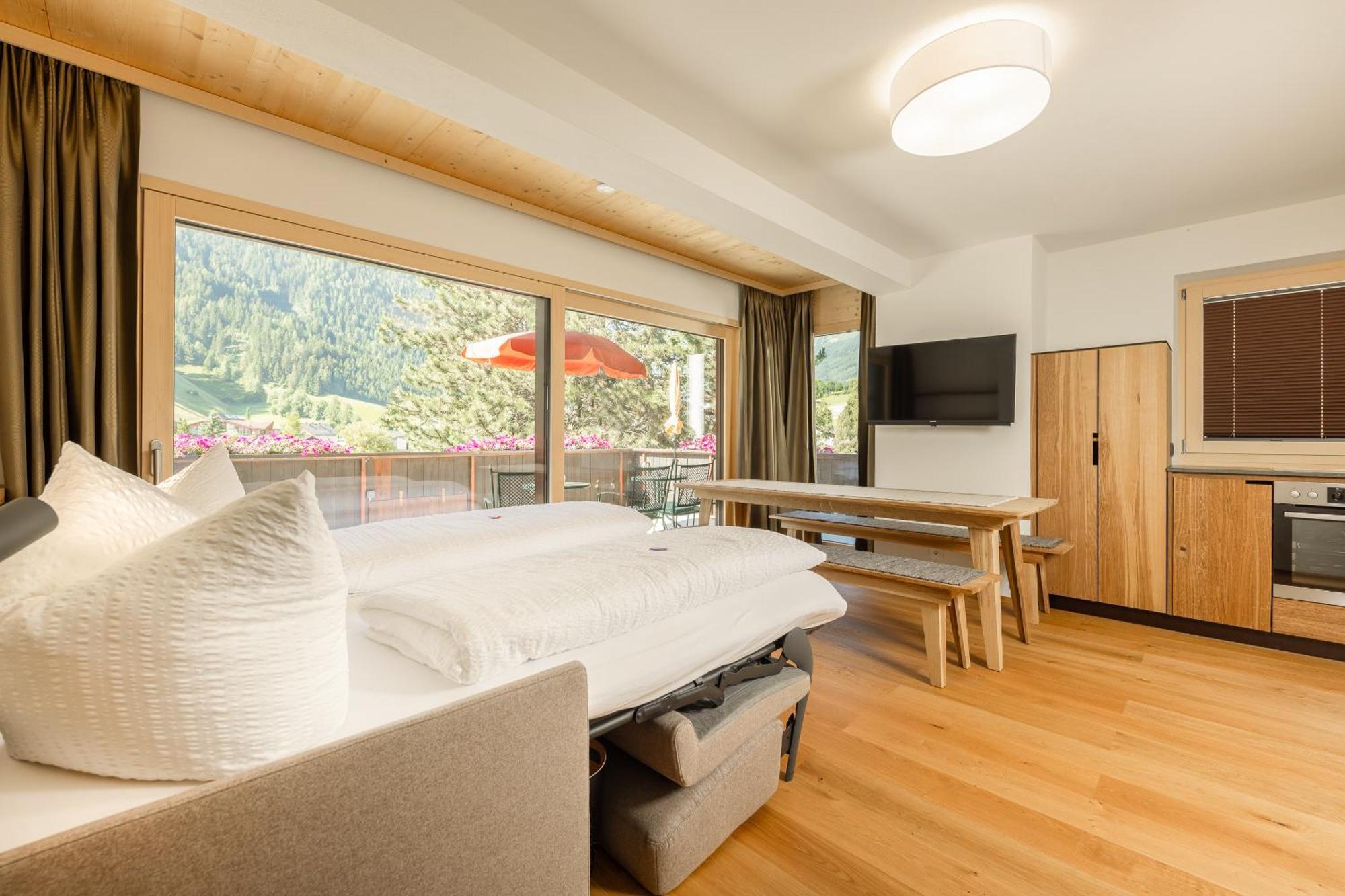 Pension Gulla - Ferienhaus Appartements B&B นอยชติฟ อิม ชตูไปทัล ภายนอก รูปภาพ