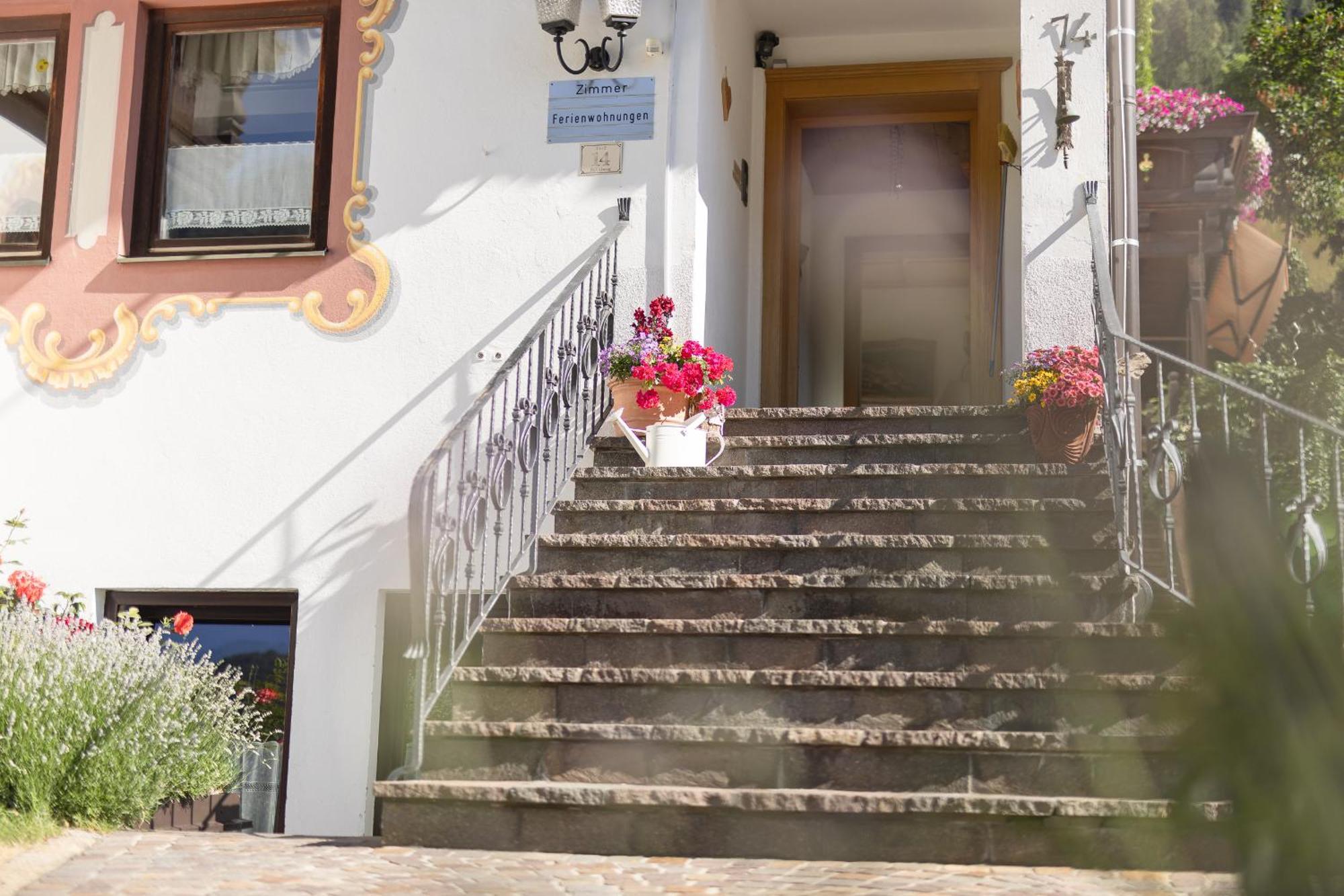 Pension Gulla - Ferienhaus Appartements B&B นอยชติฟ อิม ชตูไปทัล ภายนอก รูปภาพ